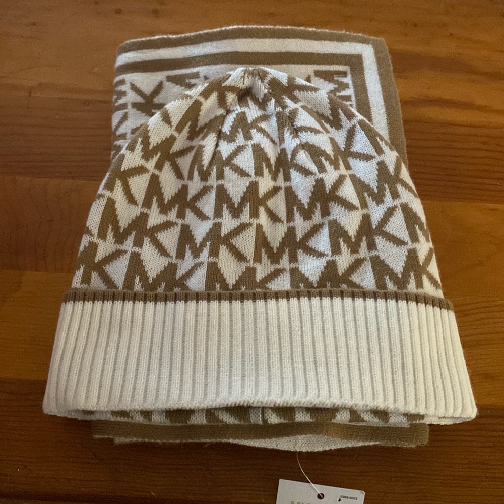Michael Kors  Scarf and Hat Set